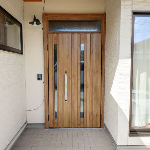 リフォーム／玄関／カバー工法　〈渋川市〉 アイキャッチ画像
